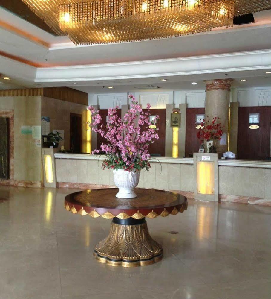 Qingpu Family Hotel Шанхай Екстериор снимка